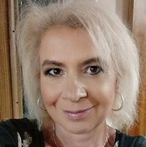 Meet your Posher, Elena